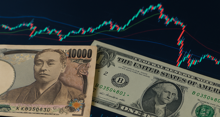 Japanese yen and U.S. dollar currency notes